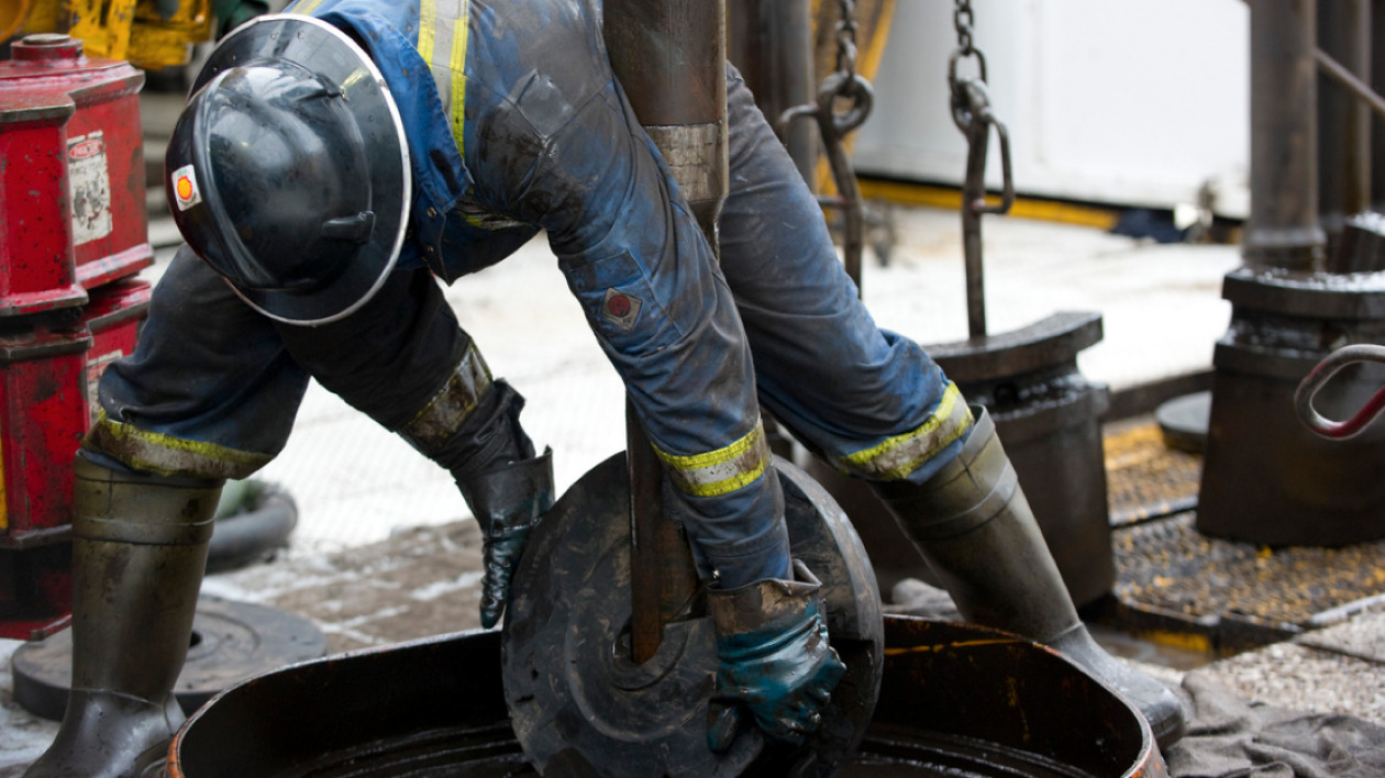 Co Shell proponuje związkowcom? Amerykańskie rafinerie strajkują, ceny ropy znów spadają